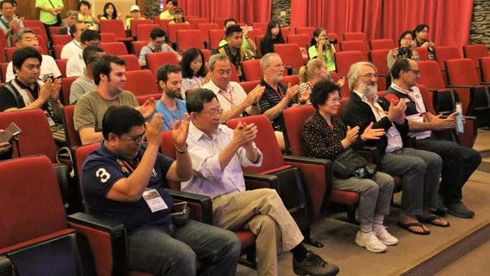 南方黑鮪保育委員會在台灣召開會議，謝文榮籌辦安排三地門文化園區一日遊接待各國與會代表。